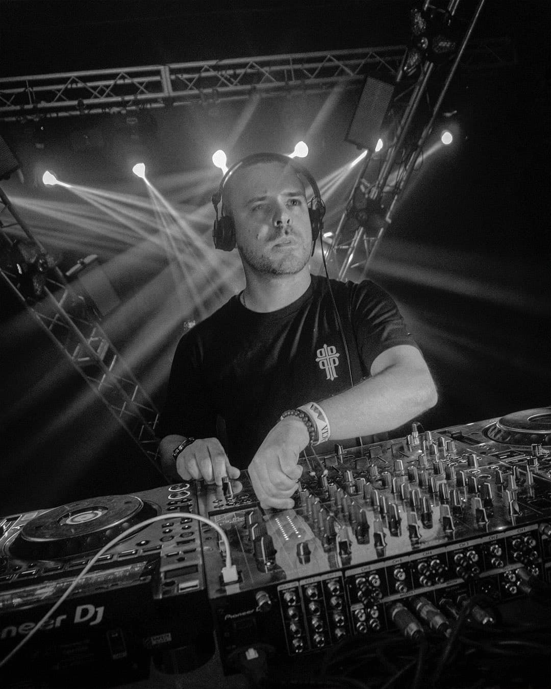 DJ Kebin Van Reeken - Progressive House en Diferent Club Bahía Blanca